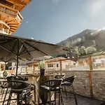 Ξενοδοχείο Alpenhof 3*