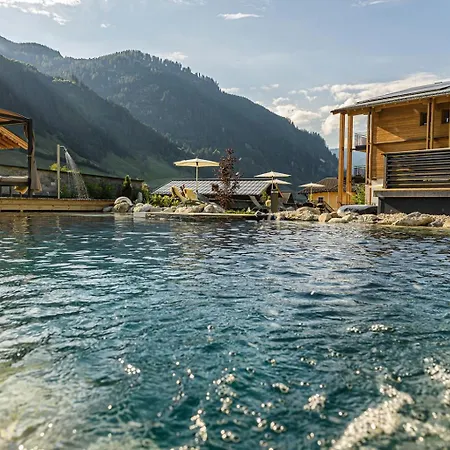 Alpenhof Hotel 3*