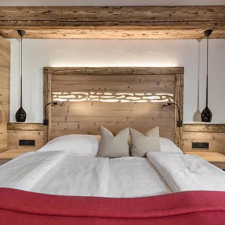 Hotel Alpenhof 3*